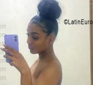 Date this sultry Dominican Republic girl Lynn from Santo Domingo DO55853