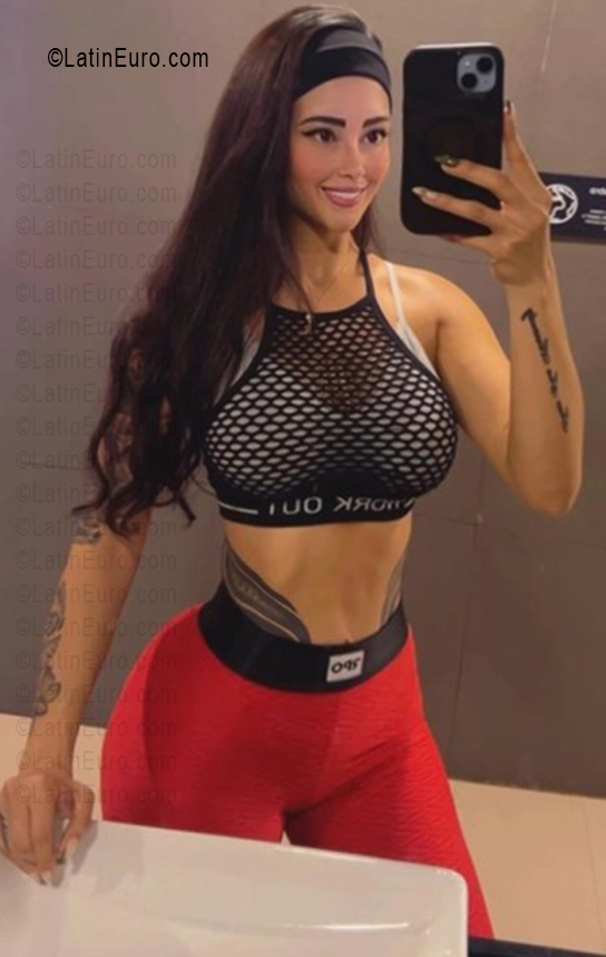 Date this athletic Colombia girl Pau from Cali CO33604
