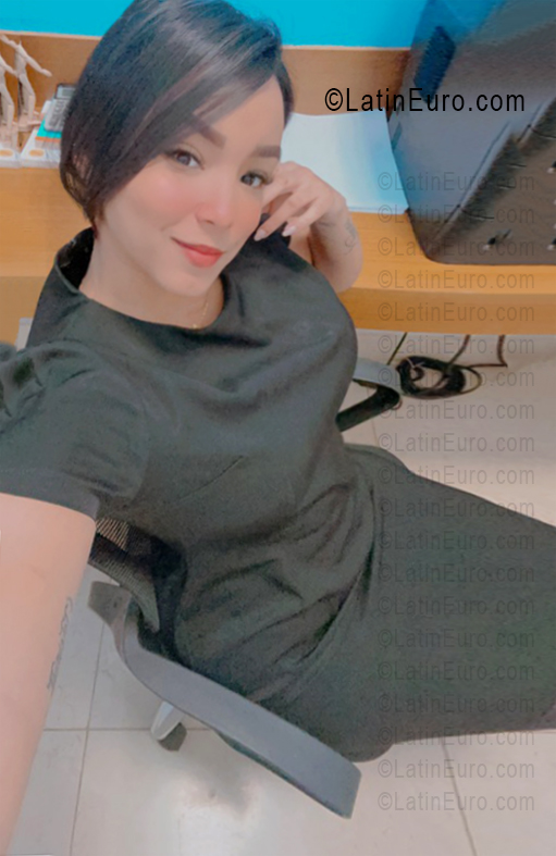 Date this sultry Brazil girl Dubra from Brasilia BR12405