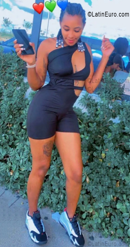 Date this gorgeous Dominican Republic girl Ivelis from Santo Domingo DO55974