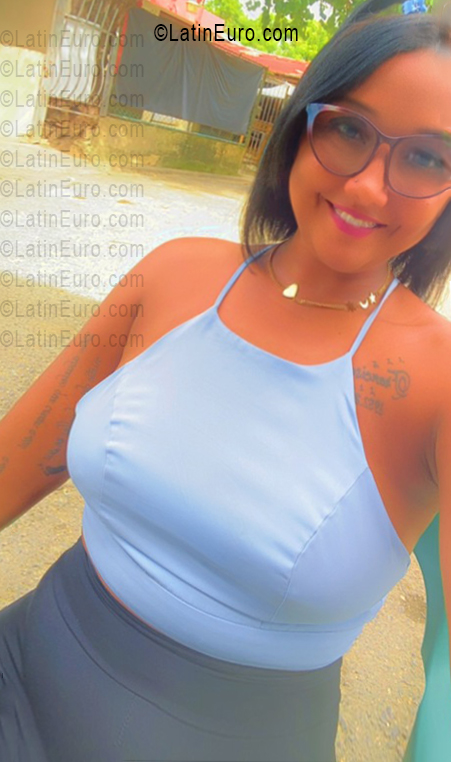 Date this stunning Dominican Republic girl Indebel from Puerto Plata DO56024
