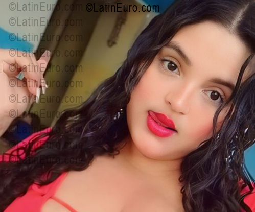 Date this charming Venezuela girl Alejandra from Caracas VE5437
