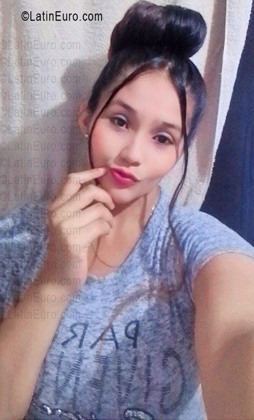 Date this young Venezuela girl Albanys from Caracas VE5440