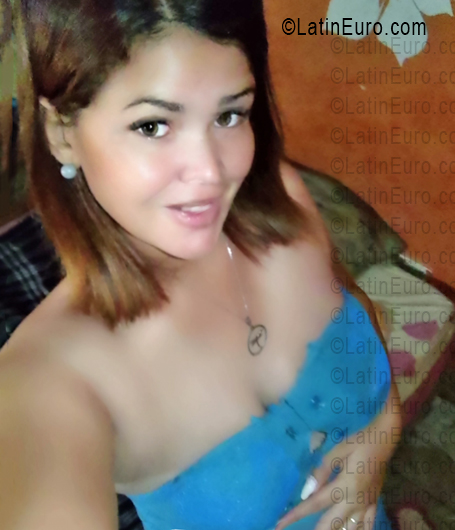 Date this foxy Venezuela girl Angeles from Porlamar VE5446