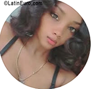 Date this voluptuous Dominican Republic girl Mara from Santo Domingo DO56136