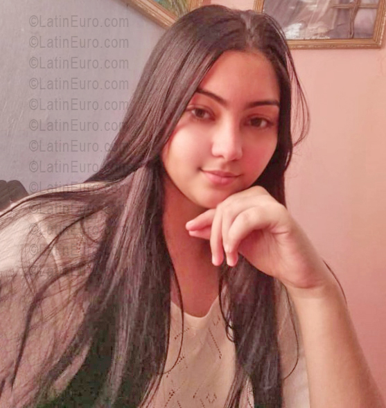 Date this hot Venezuela girl Jory from Coro VE5455