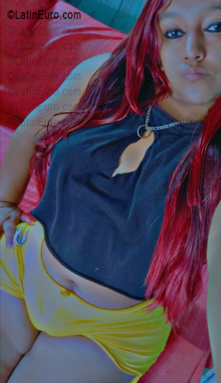 Date this young El Salvador girl Yanet from San Salvador SV198
