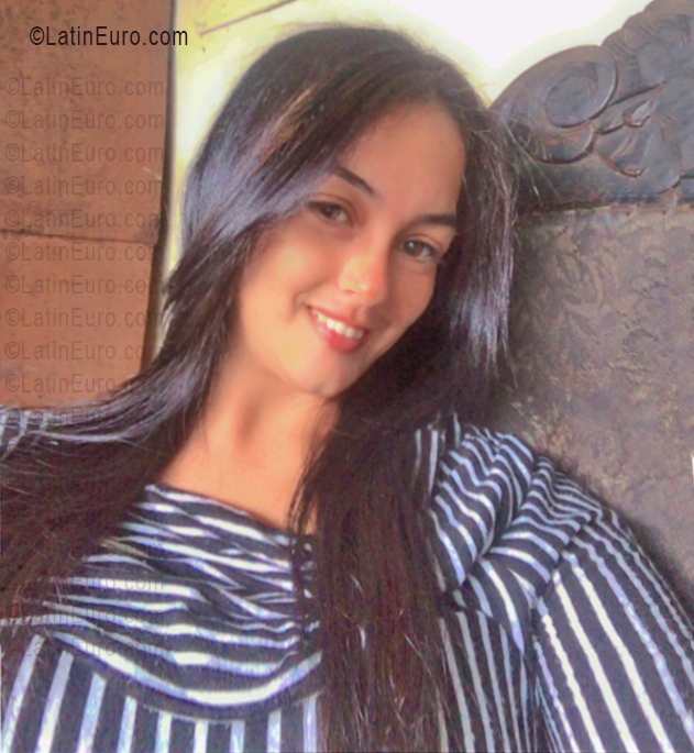 Date this attractive Venezuela girl Migdalia from Barquisimeto VE5500