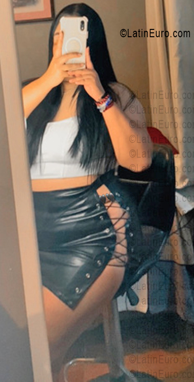Date this athletic Mexico girl Val from Nuevo Leon MX2790