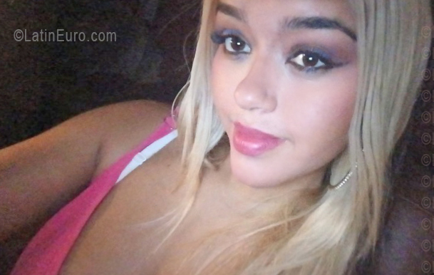 Date this funny Venezuela girl Grey from Barcelona VE5575