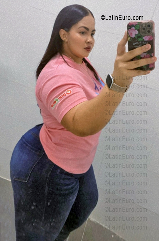 Date this hot Dominican Republic girl Ingrid from San Francisco De Macoris DO56296