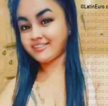 Date this charming Venezuela girl Amy from Valencia VE5622