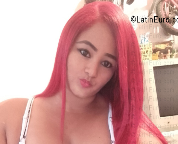 Date this delightful Venezuela girl Bileidi from Valencia VE5625