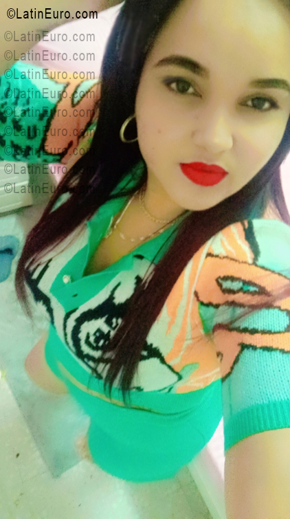 Date this tall Dominican Republic girl Isamar from Santiago DO56361