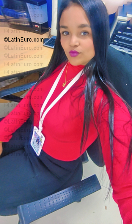 Date this georgeous Venezuela girl Daniella from Caracas VE5664