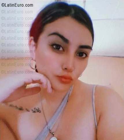 Date this charming Argentina girl Nina from Buenos Aires AR1012