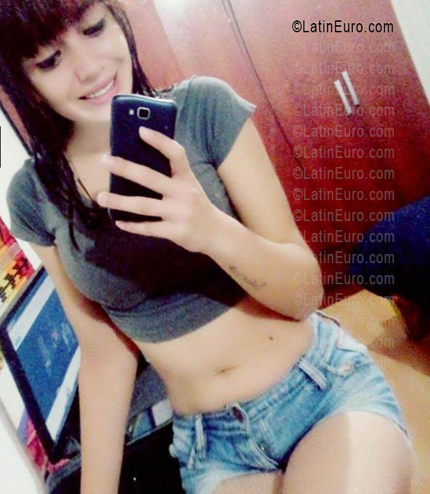 Date this attractive Uruguay girl Dahiana from Canelones UY116