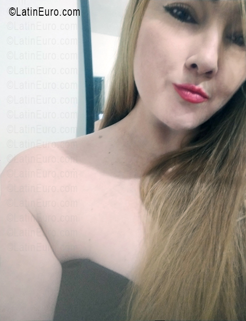 Date this gorgeous Mexico girl Berenice from Hermosillo MX2795