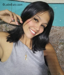 voluptuous Venezuela girl Joselin from Caracas VE5697