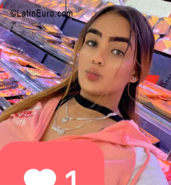 Date this hard body Dominican Republic girl Stephanie from Santo Domingo DO56511