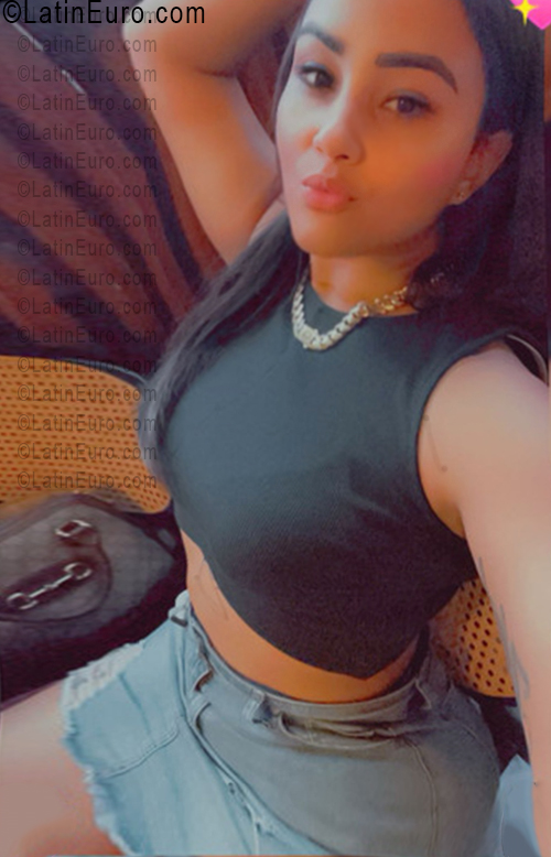Date this charming Dominican Republic girl Carolina from Santo Domingo DO56519