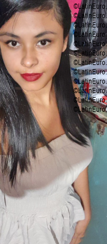 Date this good-looking Nicaragua girl Jennifer from Managua NI337