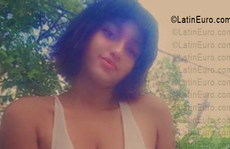 Date this tall Dominican Republic girl Franchesca from Santo Domingo DO56606