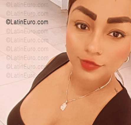 Date this charming Colombia girl Lady from Cali CO33775