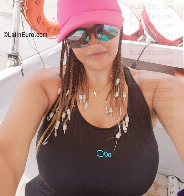 Date this fun Colombia girl Jimena from Bogota CO33776