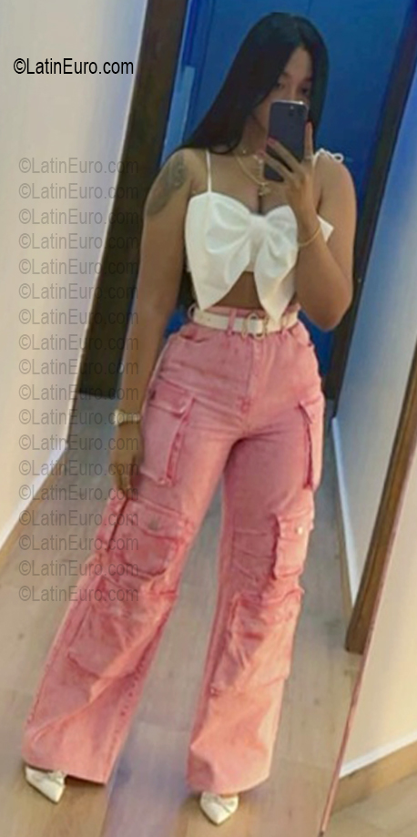 Date this sensual Dominican Republic girl Anyelins from Santo Domingo DO56721