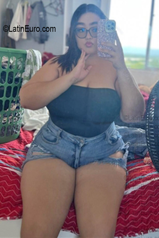 Date this hard body Colombia girl Isa from Valledupar CO33792