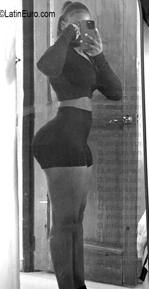 Date this tall Dominican Republic girl Angelina from Santo Domingo DO56740