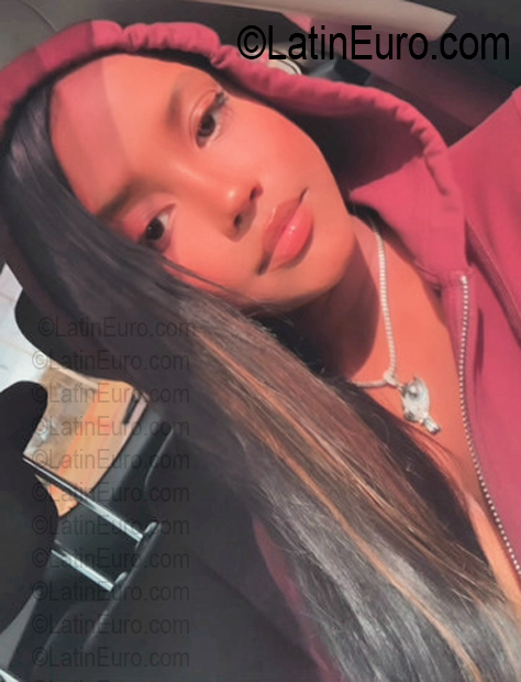 Date this good-looking Dominican Republic girl Arlene from Santo Domingo DO56830