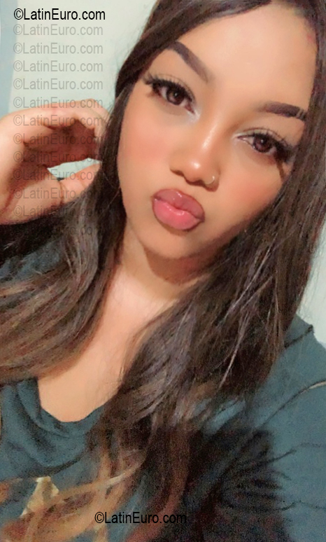 Date this stunning Dominican Republic girl Samanta Paola from Santo Domingo DO56844