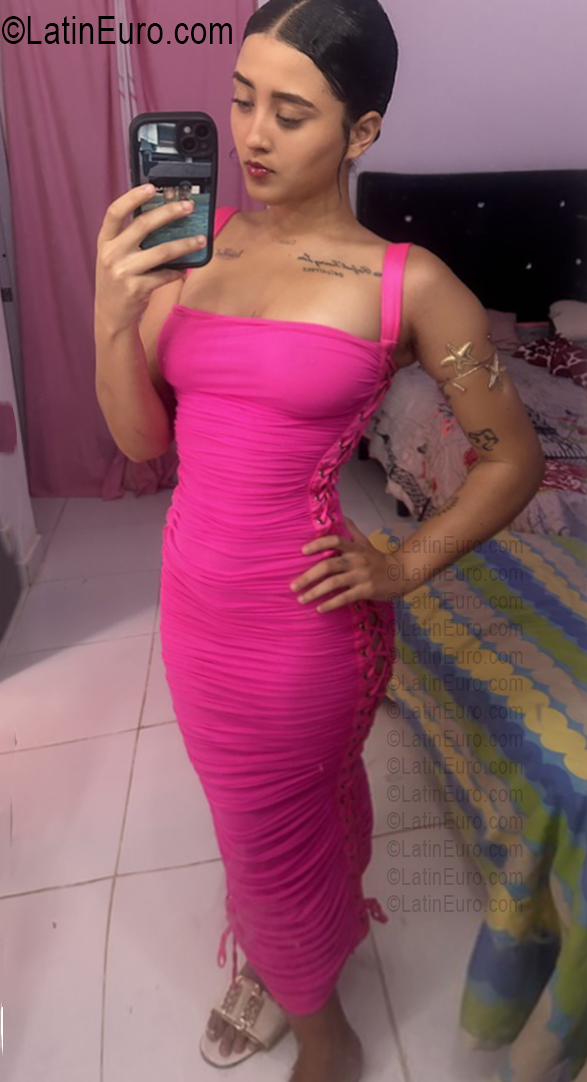 Date this georgeous Dominican Republic girl Michelle from La Romana DO56883