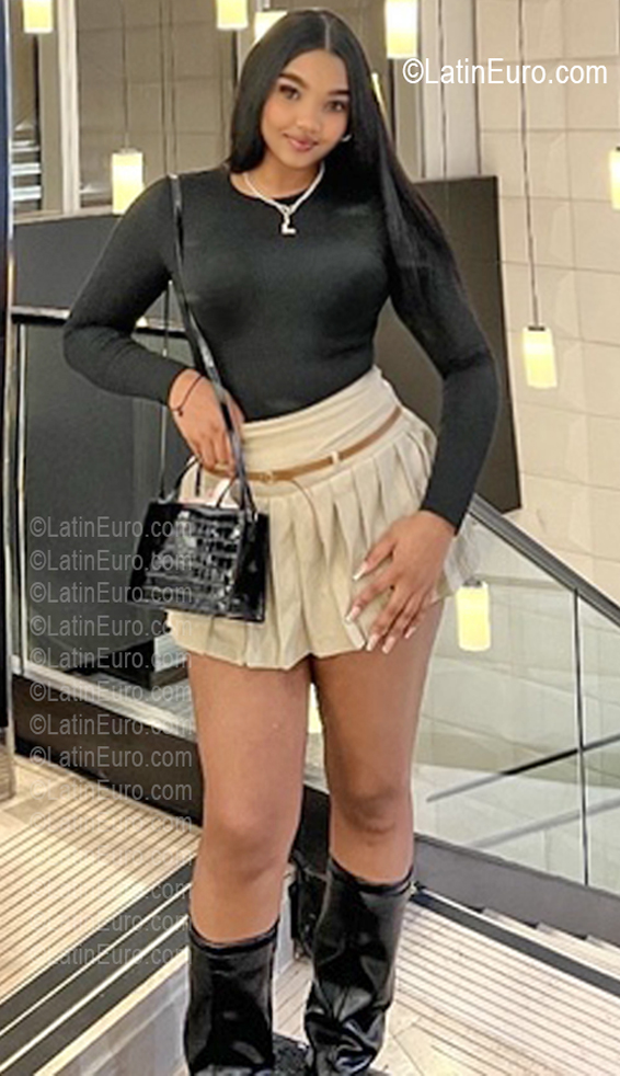 Date this delightful Dominican Republic girl Lachell from Santo Domingo DO56895