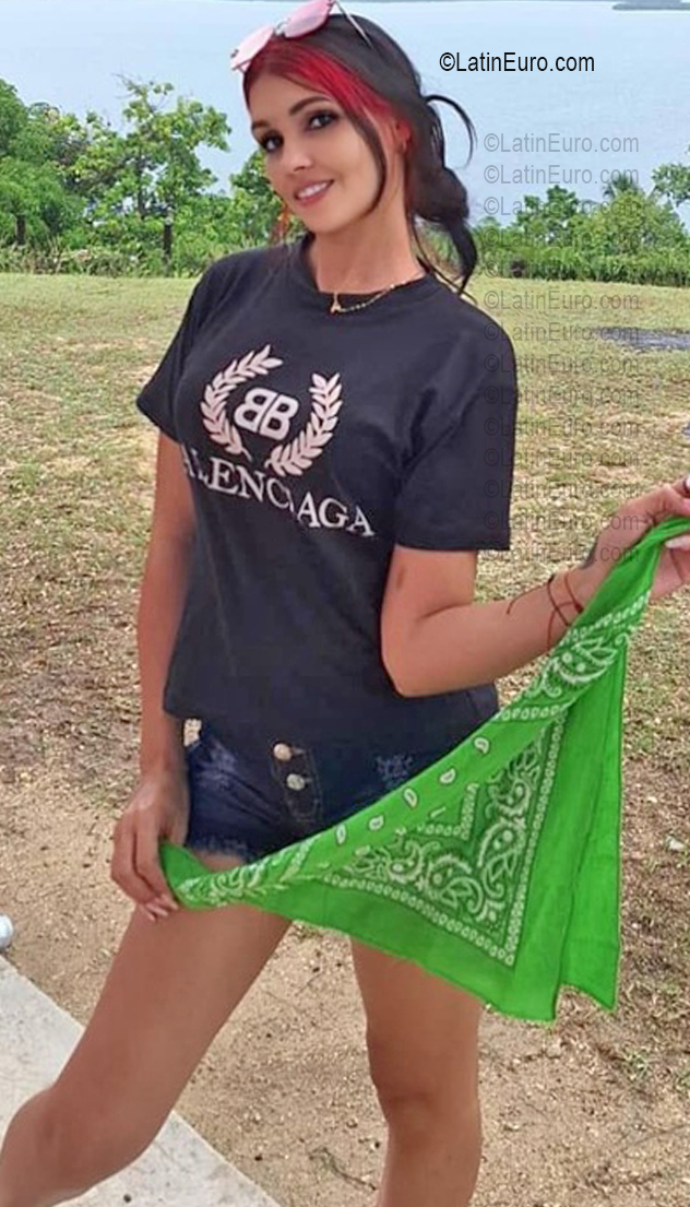 Date this passionate Cuba girl Odanais from Holguin CU843