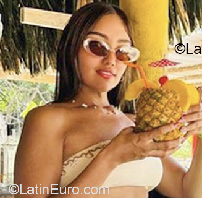 Date this exotic Colombia girl Ile Johana from Santa Marta CO33878