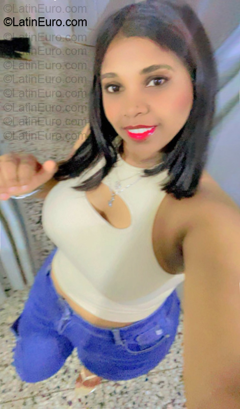 Date this hot Dominican Republic girl Mara from Santo Domingo DO57191