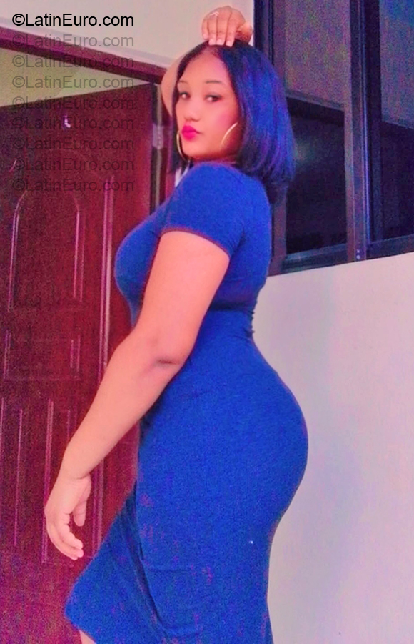 Date this delightful Dominican Republic girl Ciss from Santiago DO57207