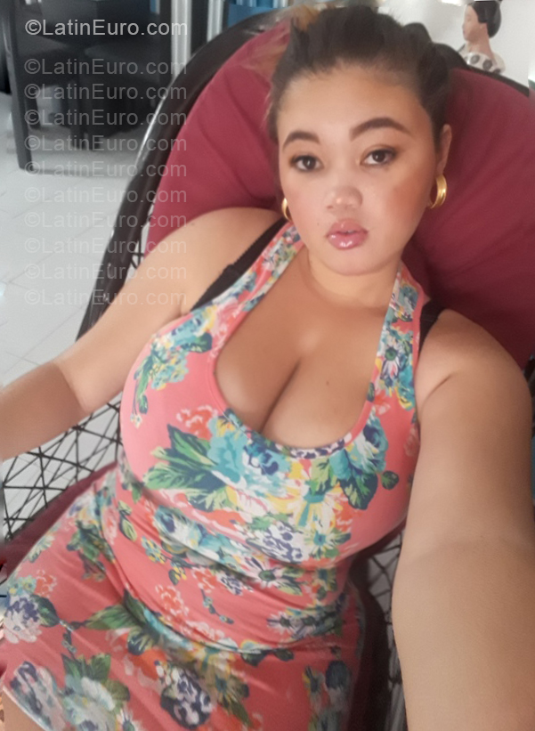 Date this pretty Dominican Republic girl Lorena from Santiago DO57219