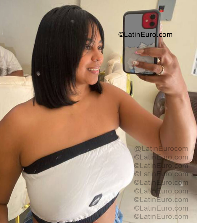 Date this foxy Dominican Republic girl Rous from Distrito Nacional DO57288